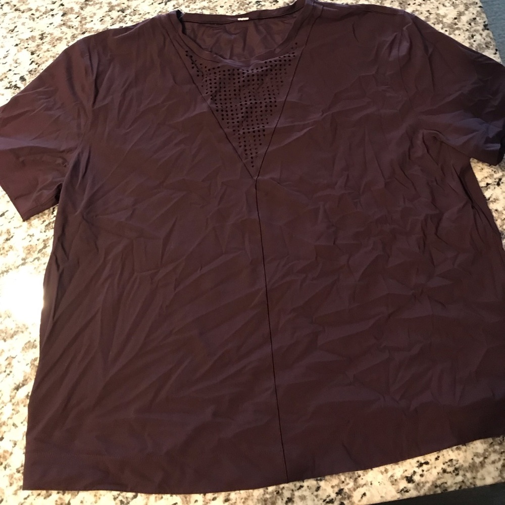 Athletic shirt
